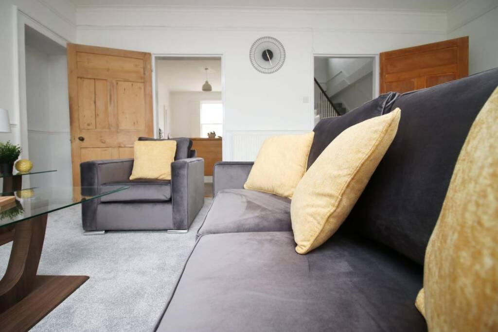 Spacious Georgian 3Bedroom Apartment- 10 Minute Walk To The River Avon, Roman Baths And Bath Abbey Esterno foto
