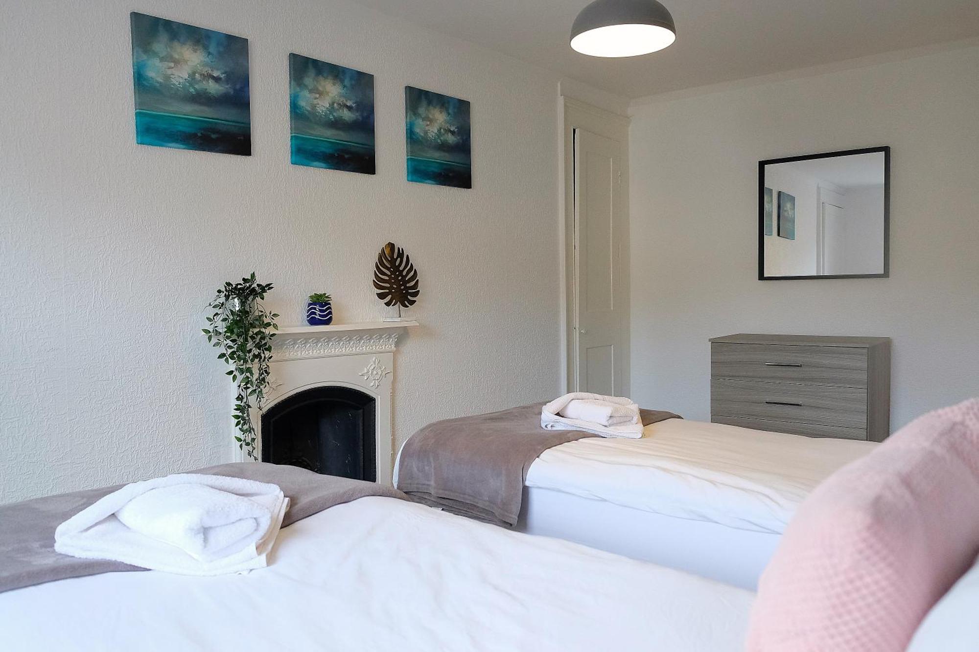 Spacious Georgian 3Bedroom Apartment- 10 Minute Walk To The River Avon, Roman Baths And Bath Abbey Esterno foto