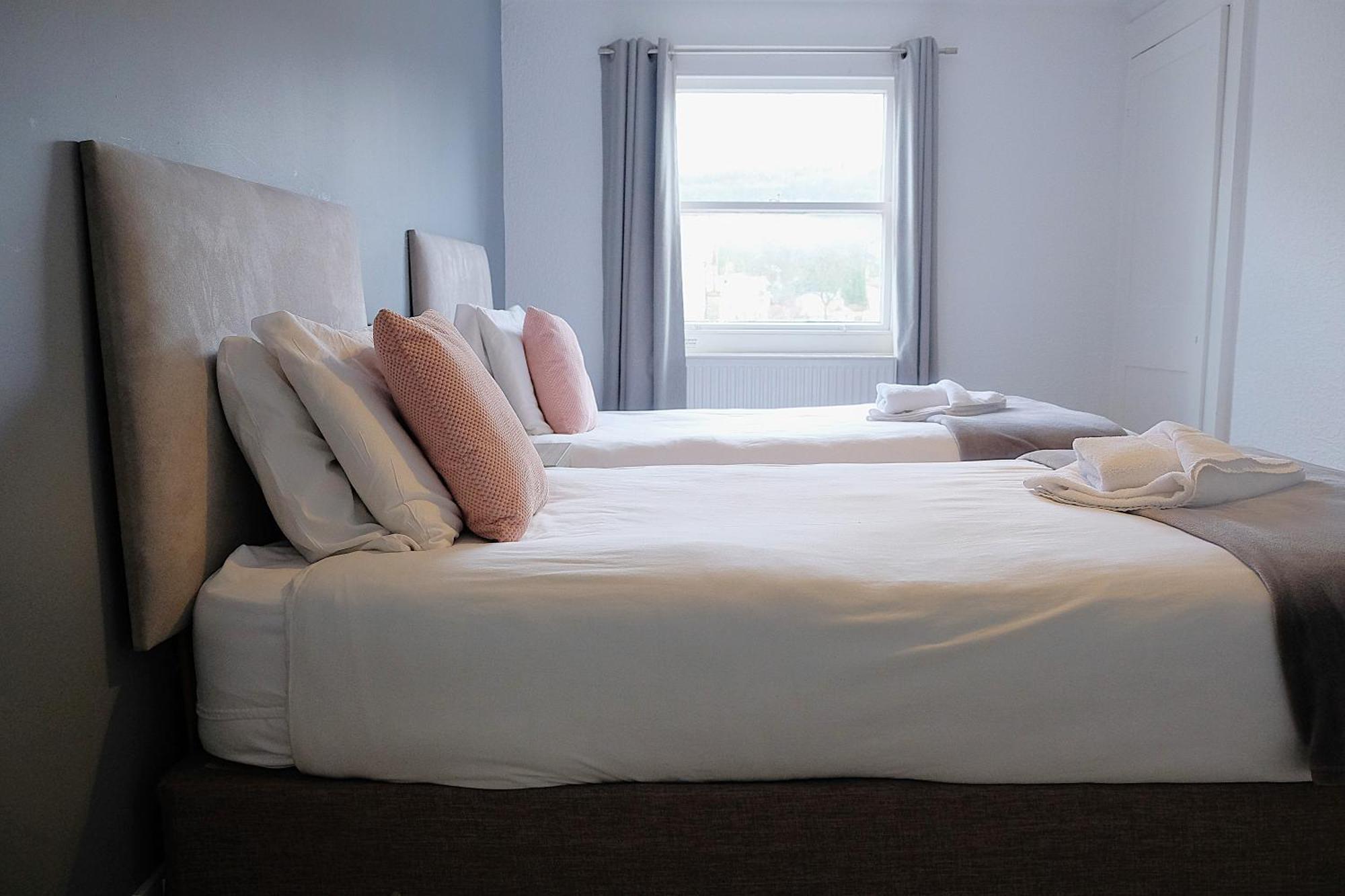 Spacious Georgian 3Bedroom Apartment- 10 Minute Walk To The River Avon, Roman Baths And Bath Abbey Esterno foto