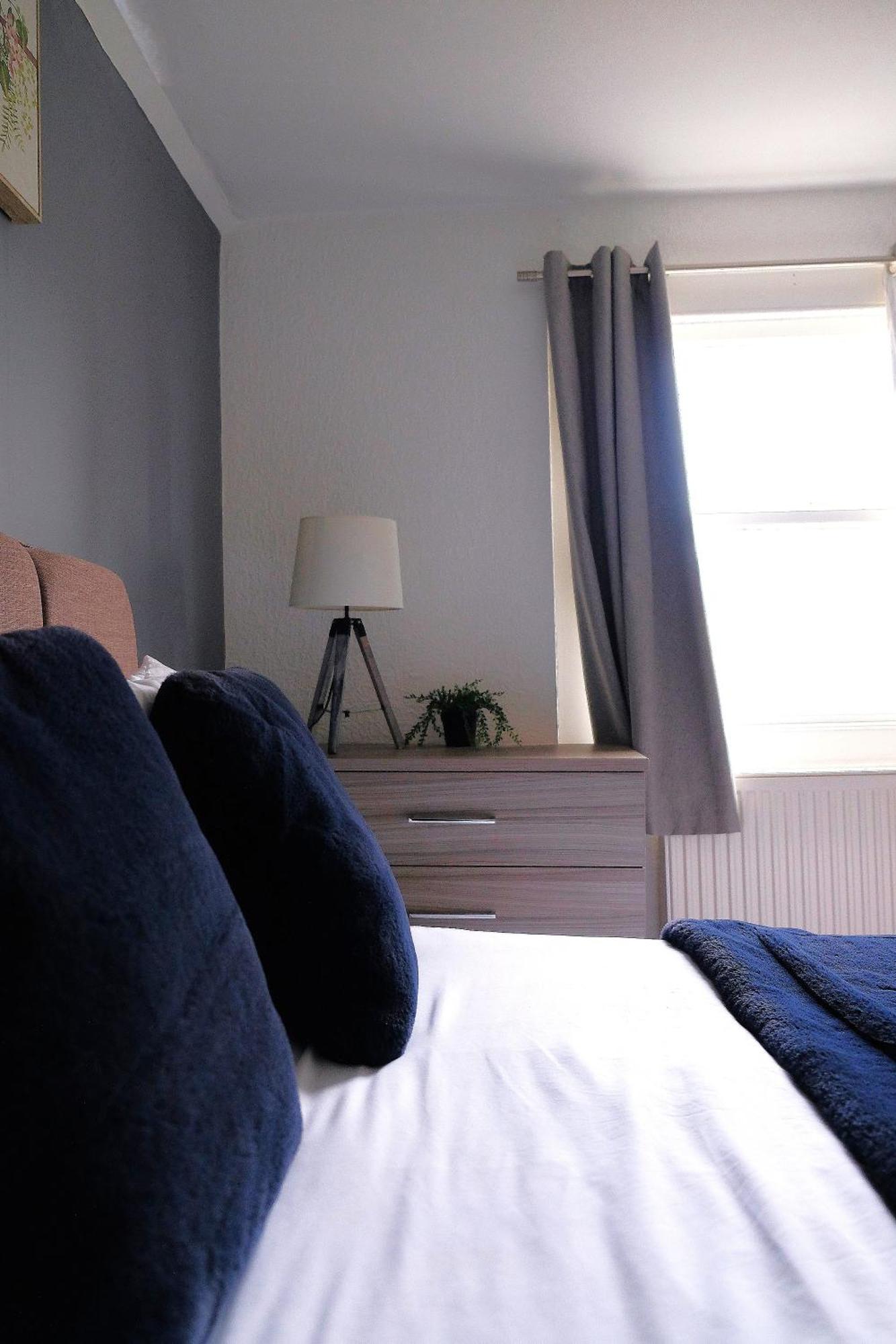 Spacious Georgian 3Bedroom Apartment- 10 Minute Walk To The River Avon, Roman Baths And Bath Abbey Esterno foto