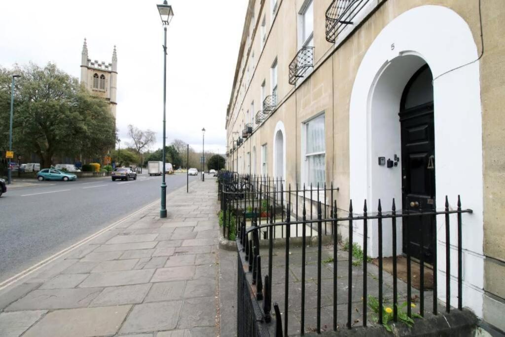 Spacious Georgian 3Bedroom Apartment- 10 Minute Walk To The River Avon, Roman Baths And Bath Abbey Esterno foto